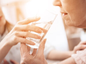 Lee más sobre el artículo Qué ventajas tiene para las personas mayores la asistencia a domicilio