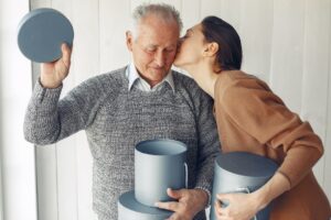 Lee más sobre el artículo Acompañar el cambio en las personas mayores con respeto y calma