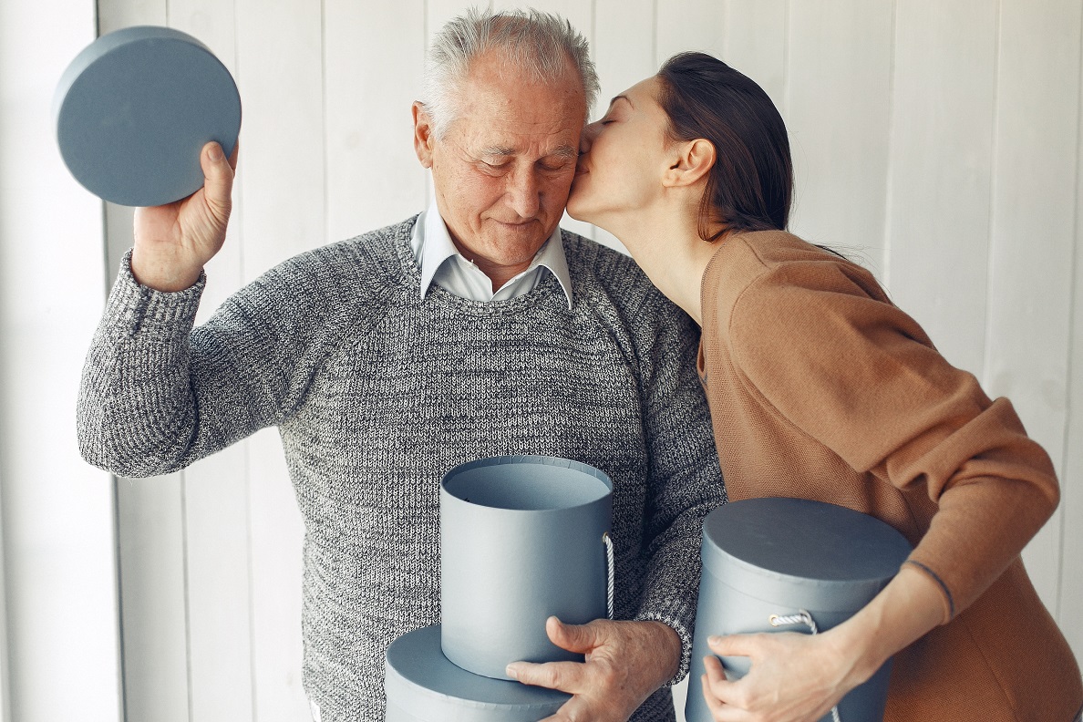 Lee más sobre el artículo Acompañar el cambio en las personas mayores con respeto y calma