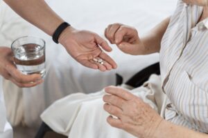Lee más sobre el artículo ¿Por qué evitar la automedicación?